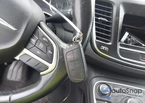 2015 Chrysler 200 Limited из США, поврежденный, VIN 1C3CCCAB6FN666818